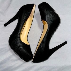 Jessica Simpson Black Heels